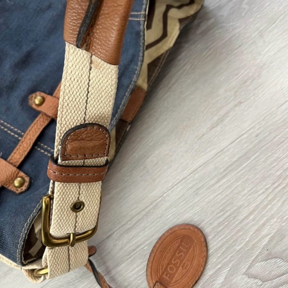 Fossil drawstring Grayson large shoulder tote bag with keychain - Picture 4 of 7